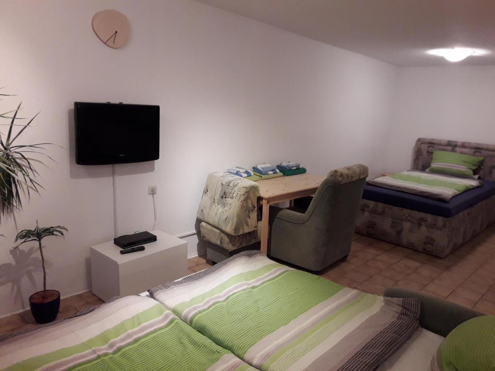 Kleine Ferienwohnung Am Stadtrand Von Λειψία Εξωτερικό φωτογραφία