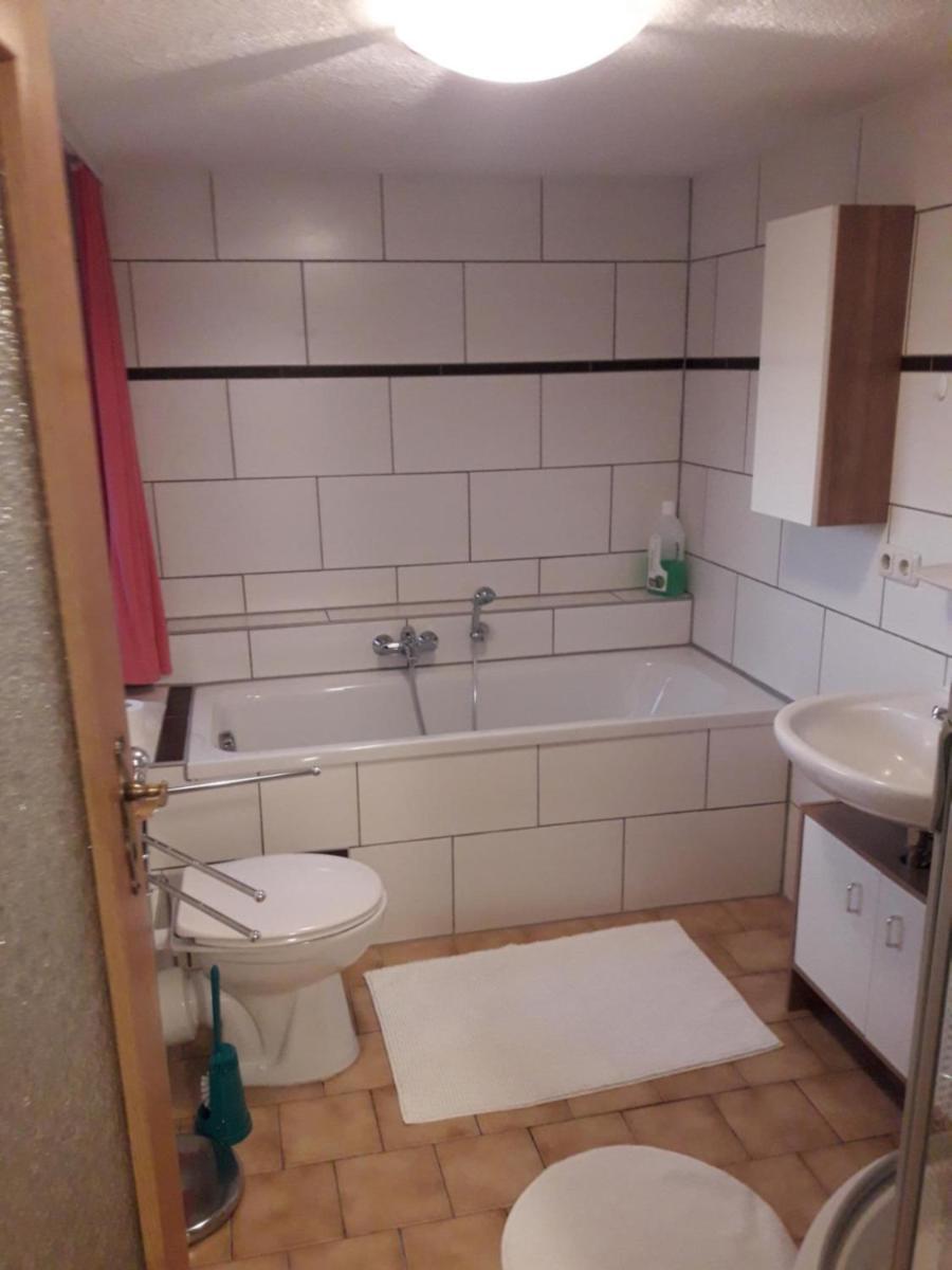 Kleine Ferienwohnung Am Stadtrand Von Λειψία Εξωτερικό φωτογραφία